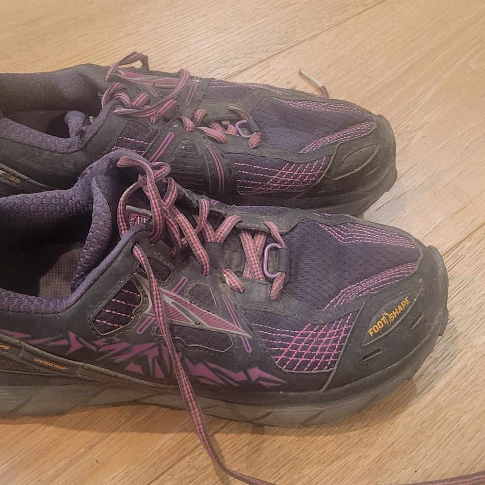 Women's Purple and Black Running Shoes